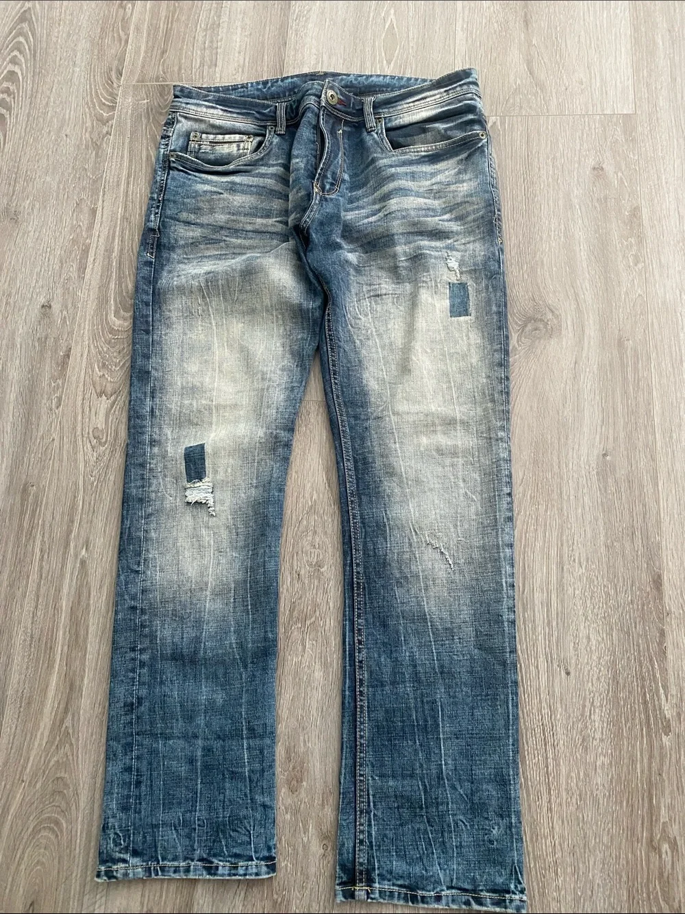 Buffalo David Bitton Mens Jeans 13203-B distressed light denim jeans | 33/30